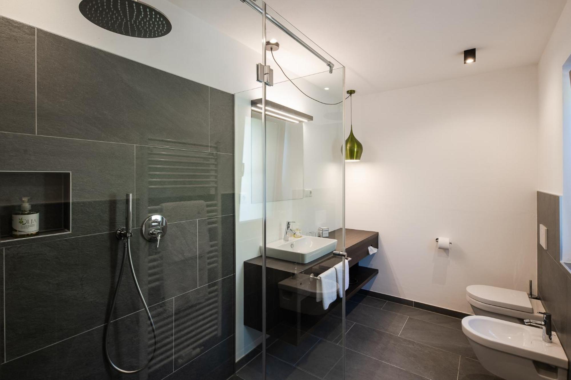 Oliven- & Genusshotel Hirzer 4* Schenna